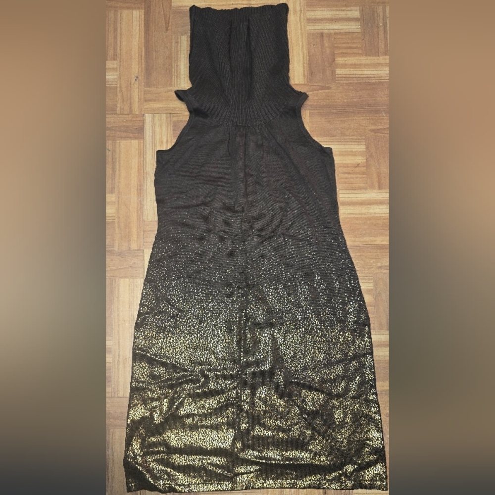 Kenneth Cole Sample turtle neck Elegant Brown and Gold Women's Dress Size M?